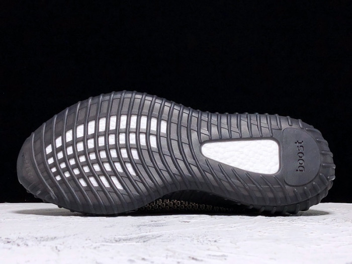 ad*s Y**zy boost 350 v2 yecheil (non-reflective) fw5190