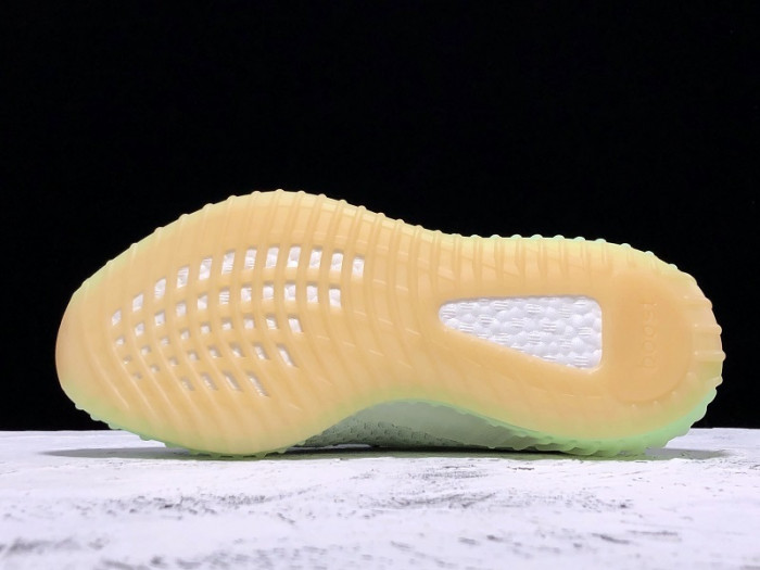 ad*s Y**zy boost 350 v2 hyperspace eg7491