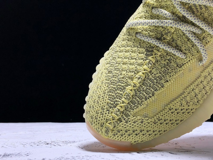 ad*s Y**zy boost 350 v2 antlia (reflective) fv3255