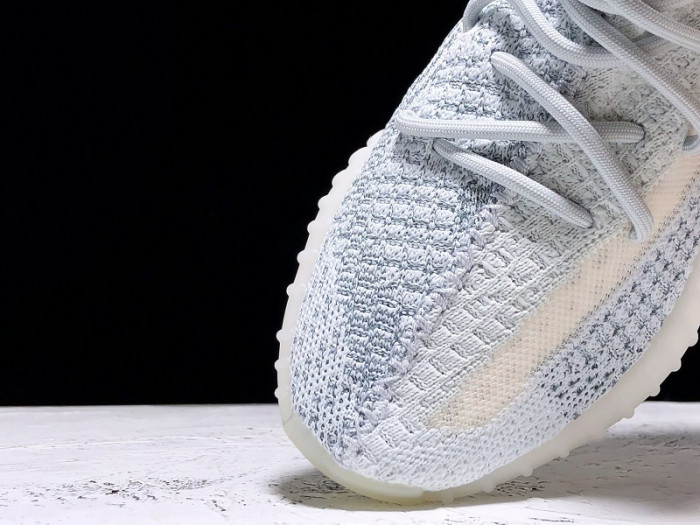 ad*s Y**zy boost 350 v2 cloud white (reflective) fw5317