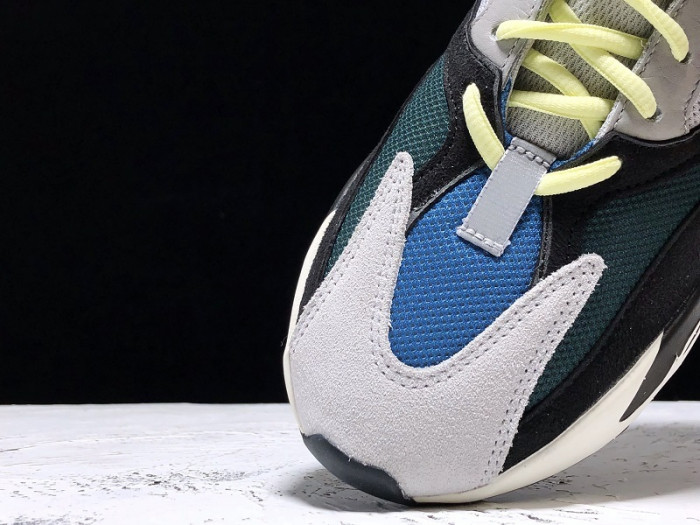ad*s Y**zy boost 700 wave runner solid grey b75571