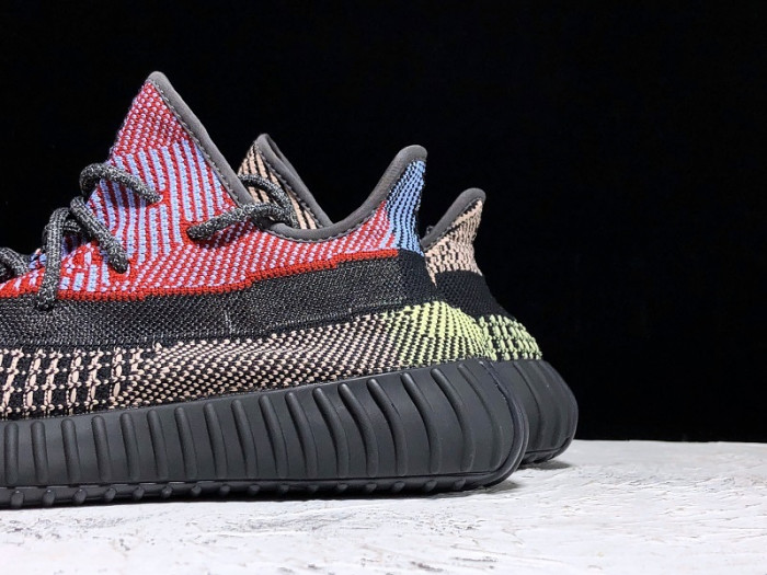 ad*s Y**zy boost 350 v2 yecheil (non-reflective) fw5190