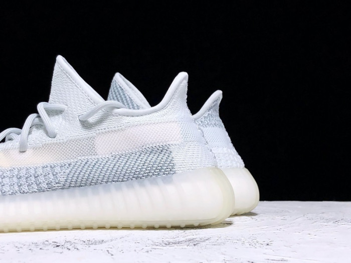 ad*s Y**zy boost 350 v2 cloud white (reflective) fw5317