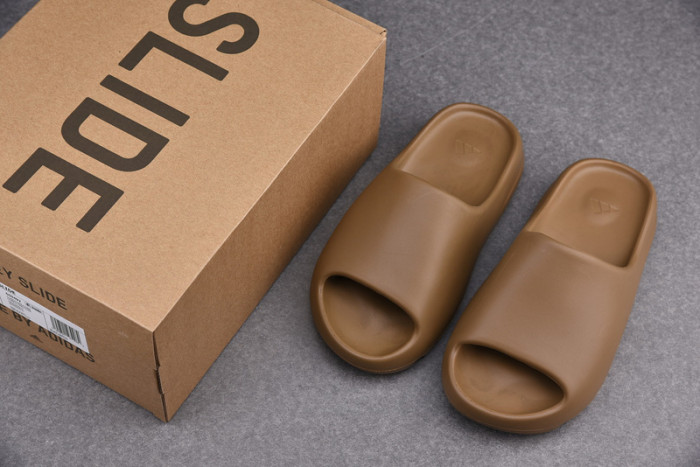 Y**zy slides 
