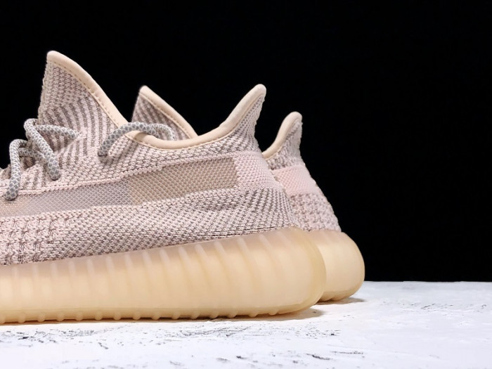 ad*s Y**zy boost 350 v2 synth (reflective) fv5666