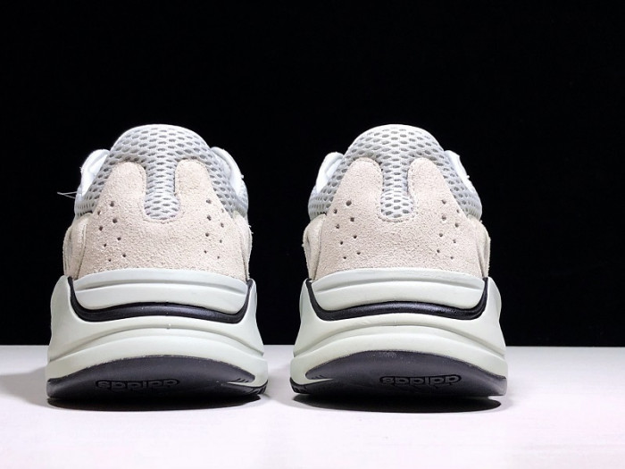 ad*s Y**zy boost 700 salt eg7487
