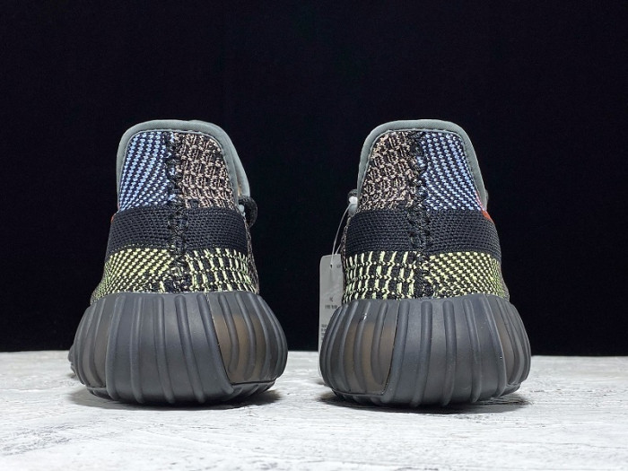 ad*s Y**zy boost 350 v2 yecheil (reflective) fx4145