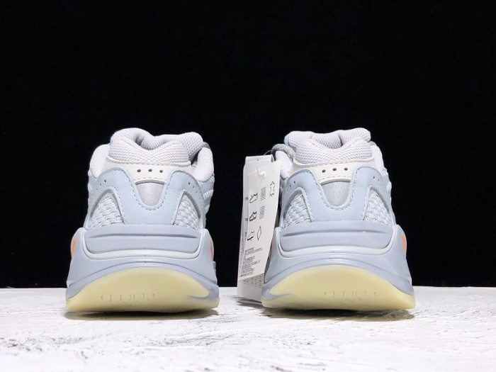 ad*s Y**zy boost 700 v2 inertia fw2549