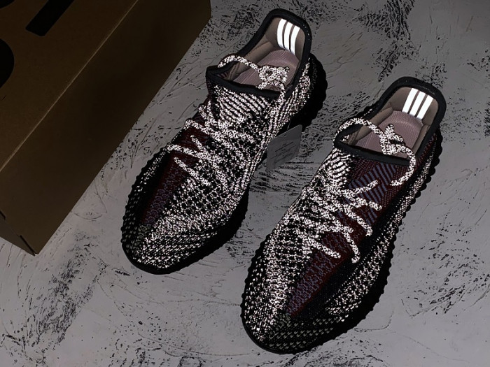ad*s Y**zy boost 350 v2 yecheil (reflective) fx4145