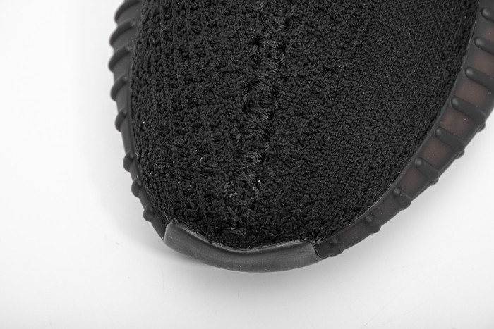 ad*s Y**zy boost 350 v2 black red cp9652
